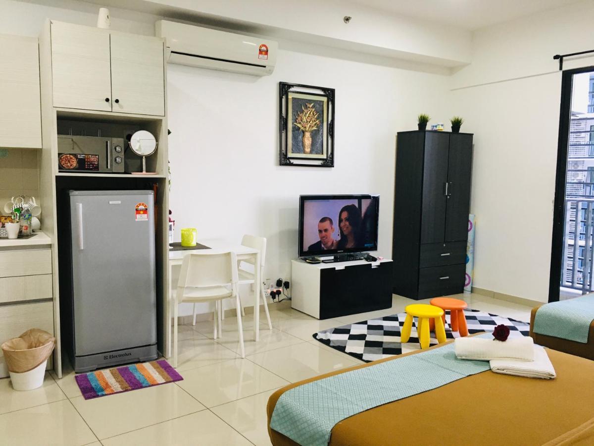 D'Gunduls Homestay Studio By Dgh I-City Shah Alam Eksteriør bilde