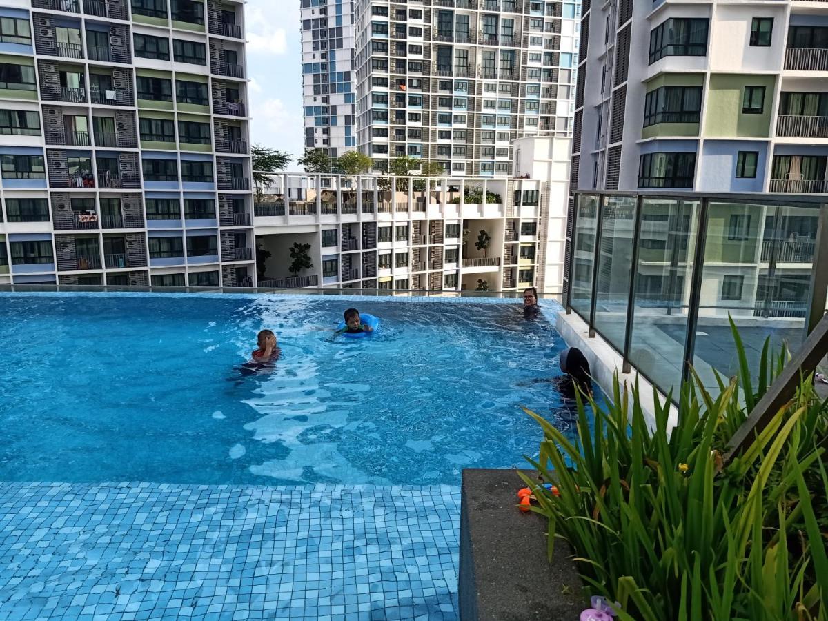 D'Gunduls Homestay Studio By Dgh I-City Shah Alam Eksteriør bilde