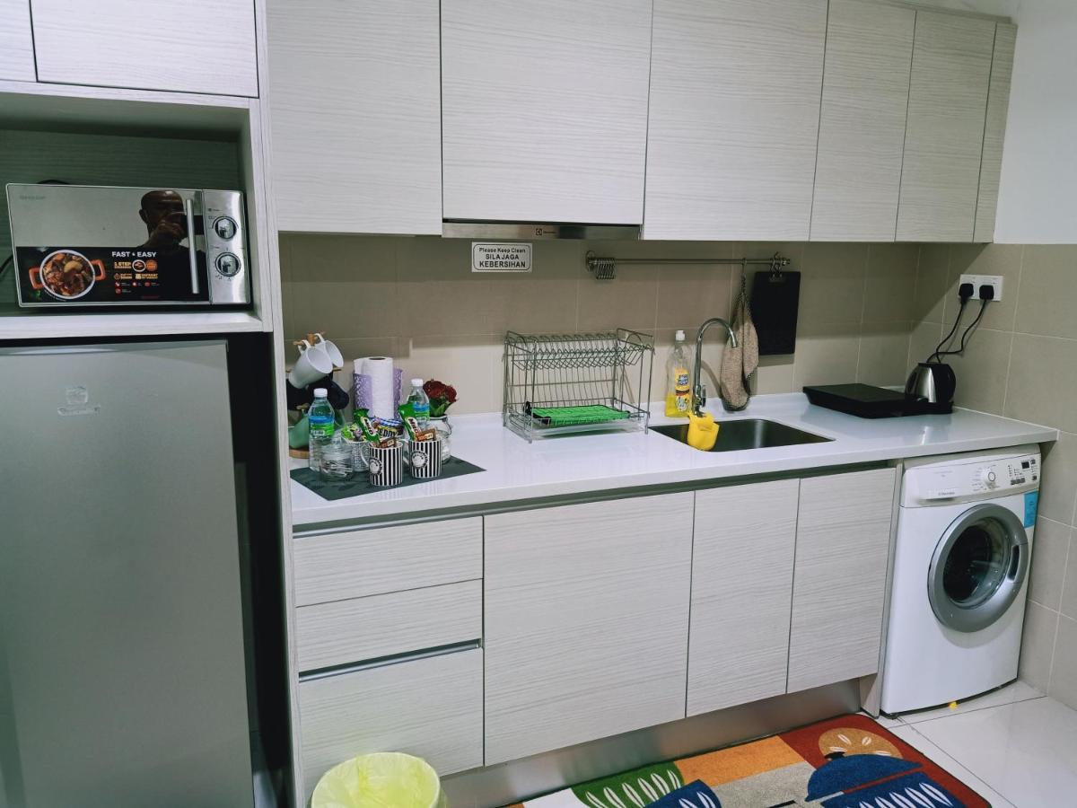 D'Gunduls Homestay Studio By Dgh I-City Shah Alam Eksteriør bilde